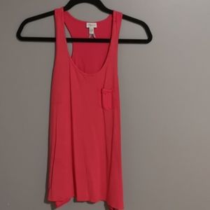 Dynamite tank 3/$15 ✨